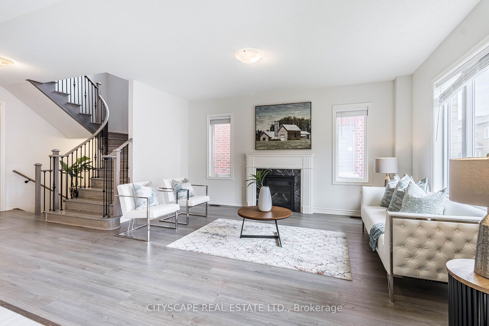 1533 Chretien St