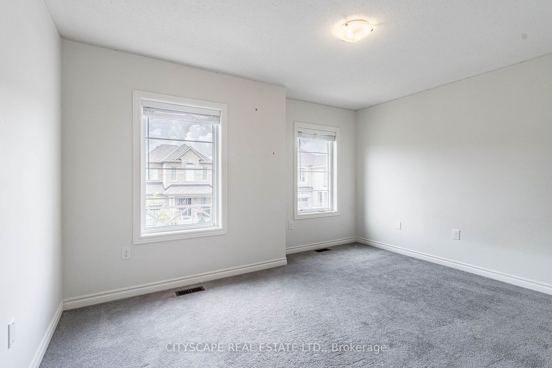 1533 Chretien St