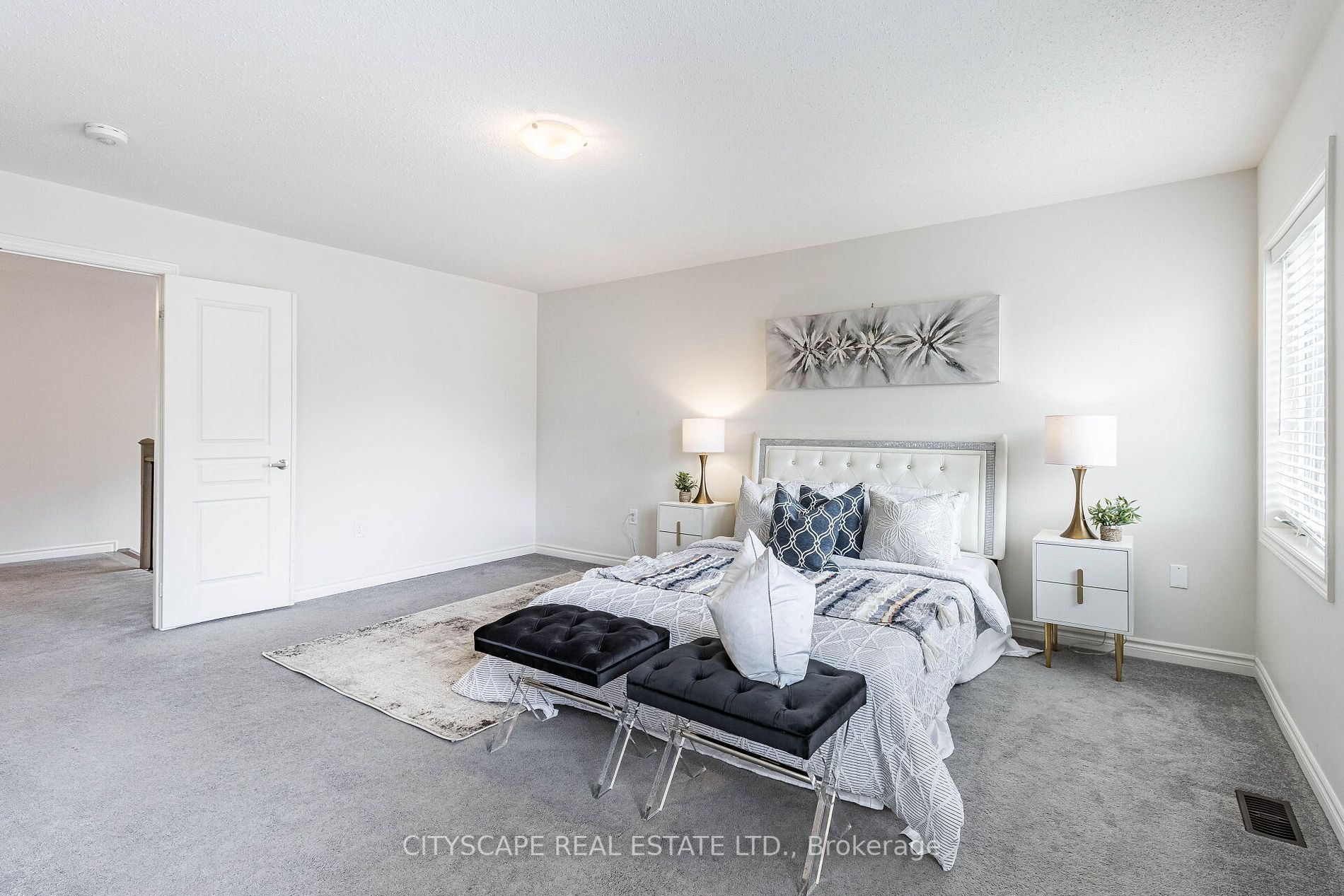 1533 Chretien St