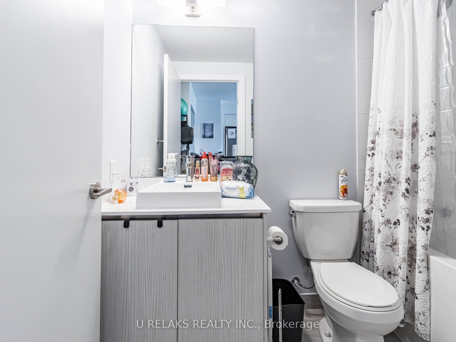 251 Manitoba St, #330