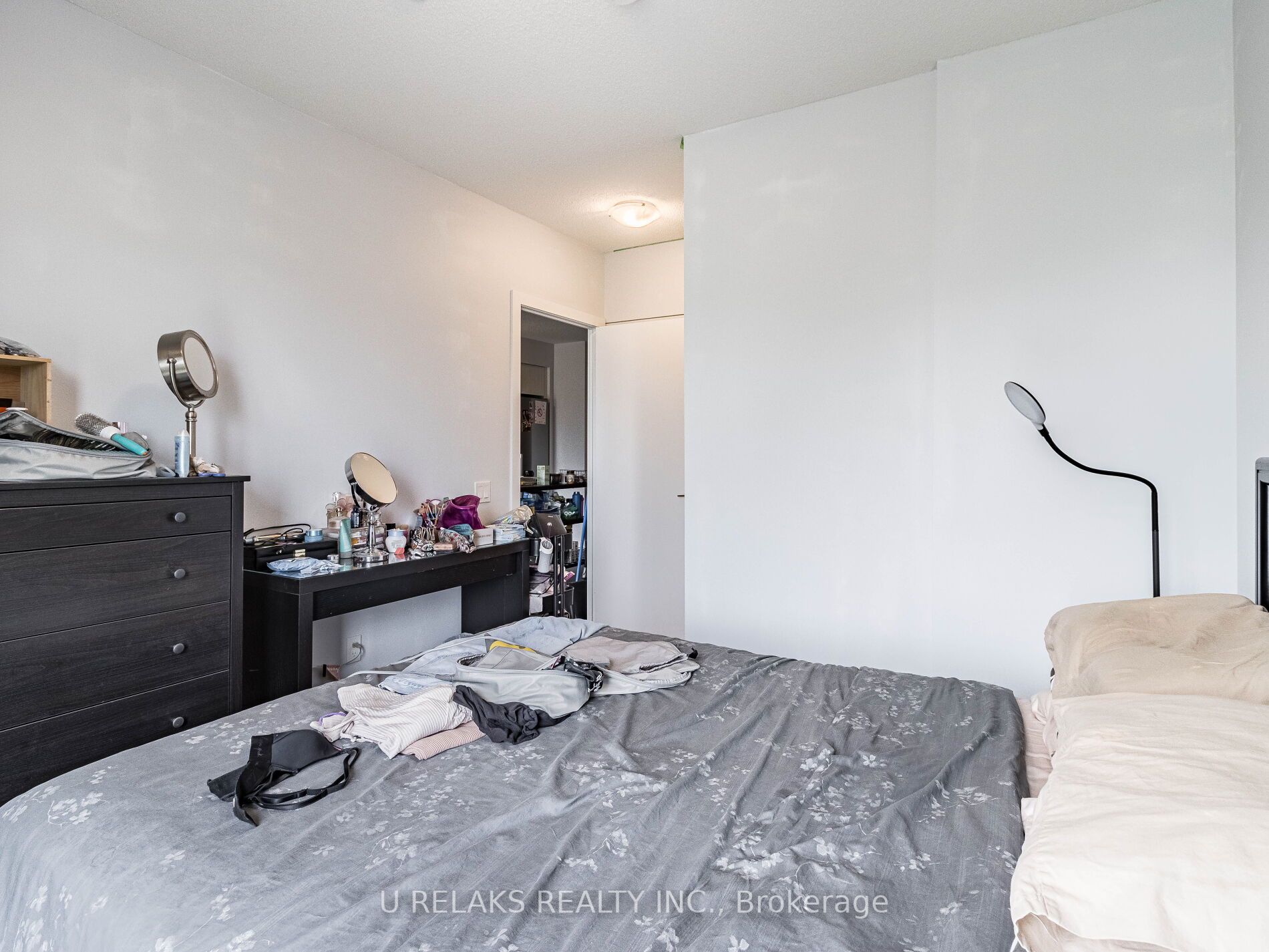 251 Manitoba St, #330