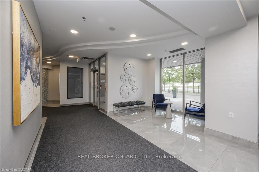 200 Burnhamthorpe Rd E, #Ph9