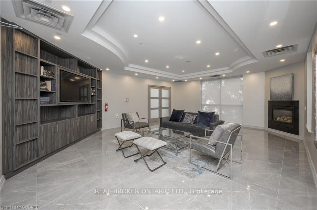 200 Burnhamthorpe Rd E, #Ph9