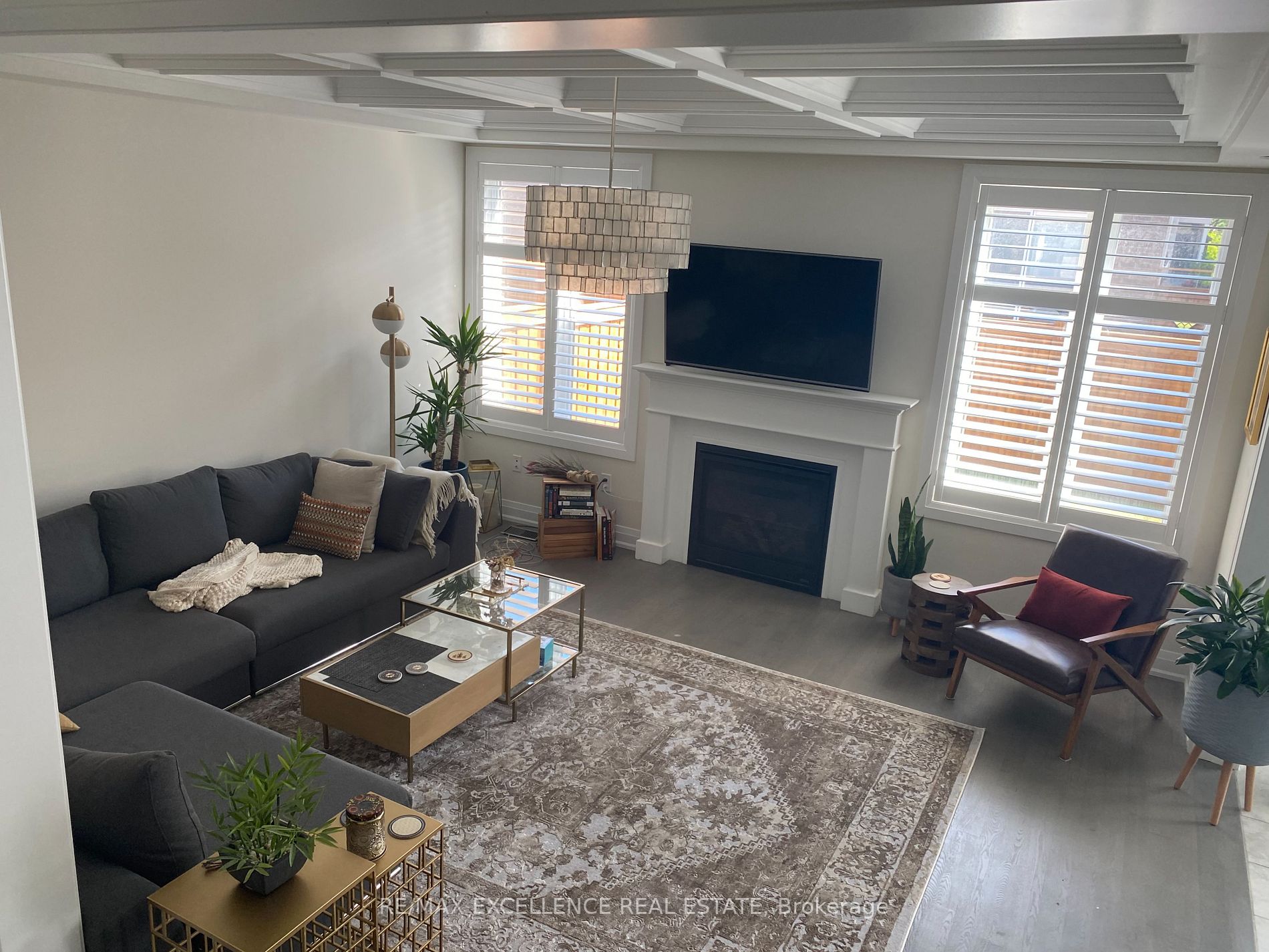 1253 Rose Way