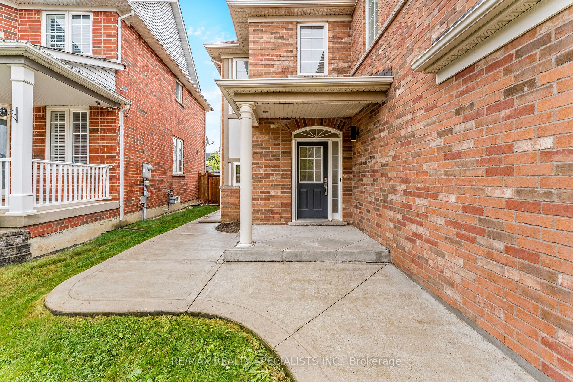 786 Spinning Wheel Cres