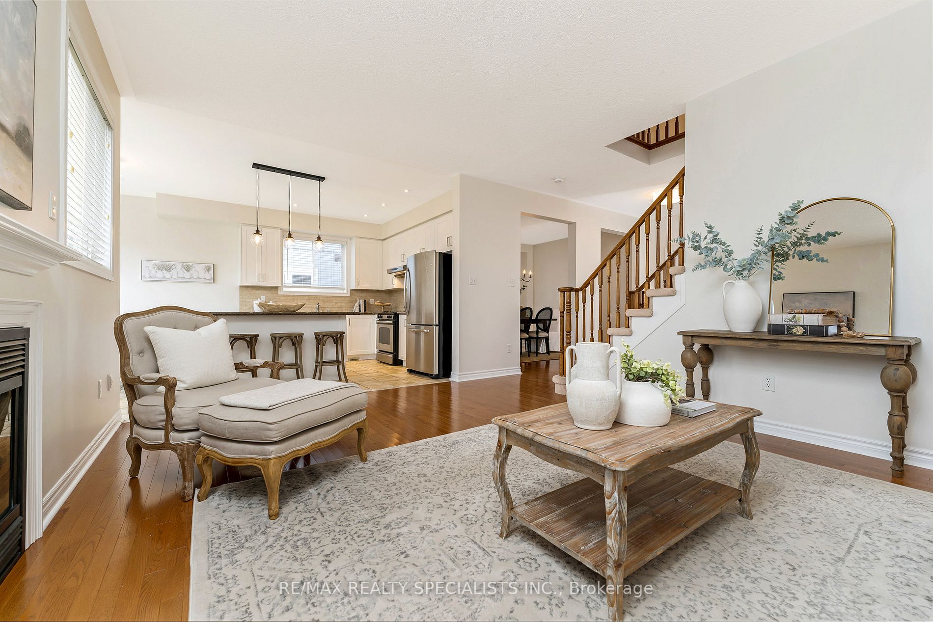 786 Spinning Wheel Cres