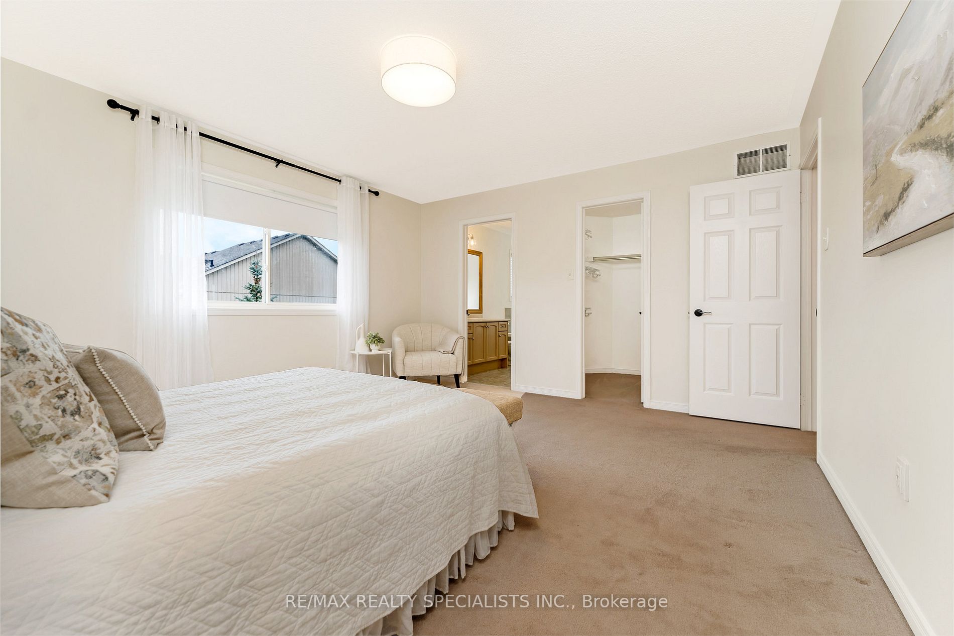 786 Spinning Wheel Cres