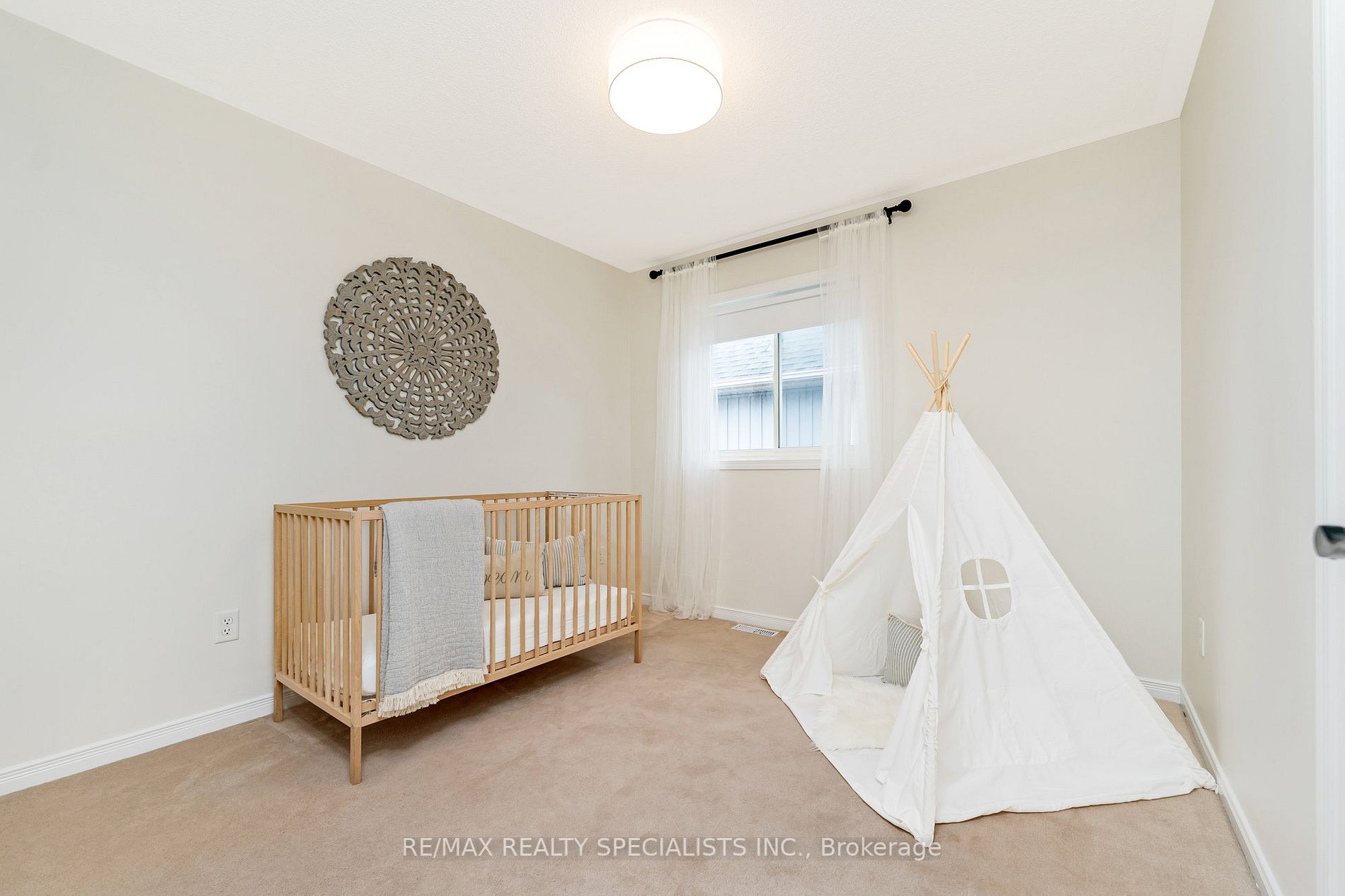 786 Spinning Wheel Cres
