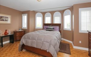 63 Pavin Crescent