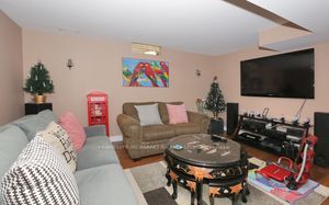 63 Pavin Crescent
