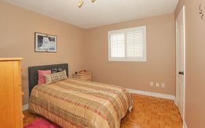 63 Pavin Crescent