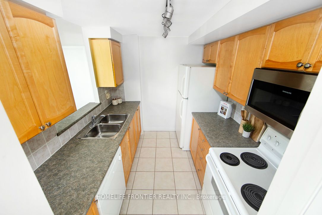 2067 Lake Shore Blvd W, #506