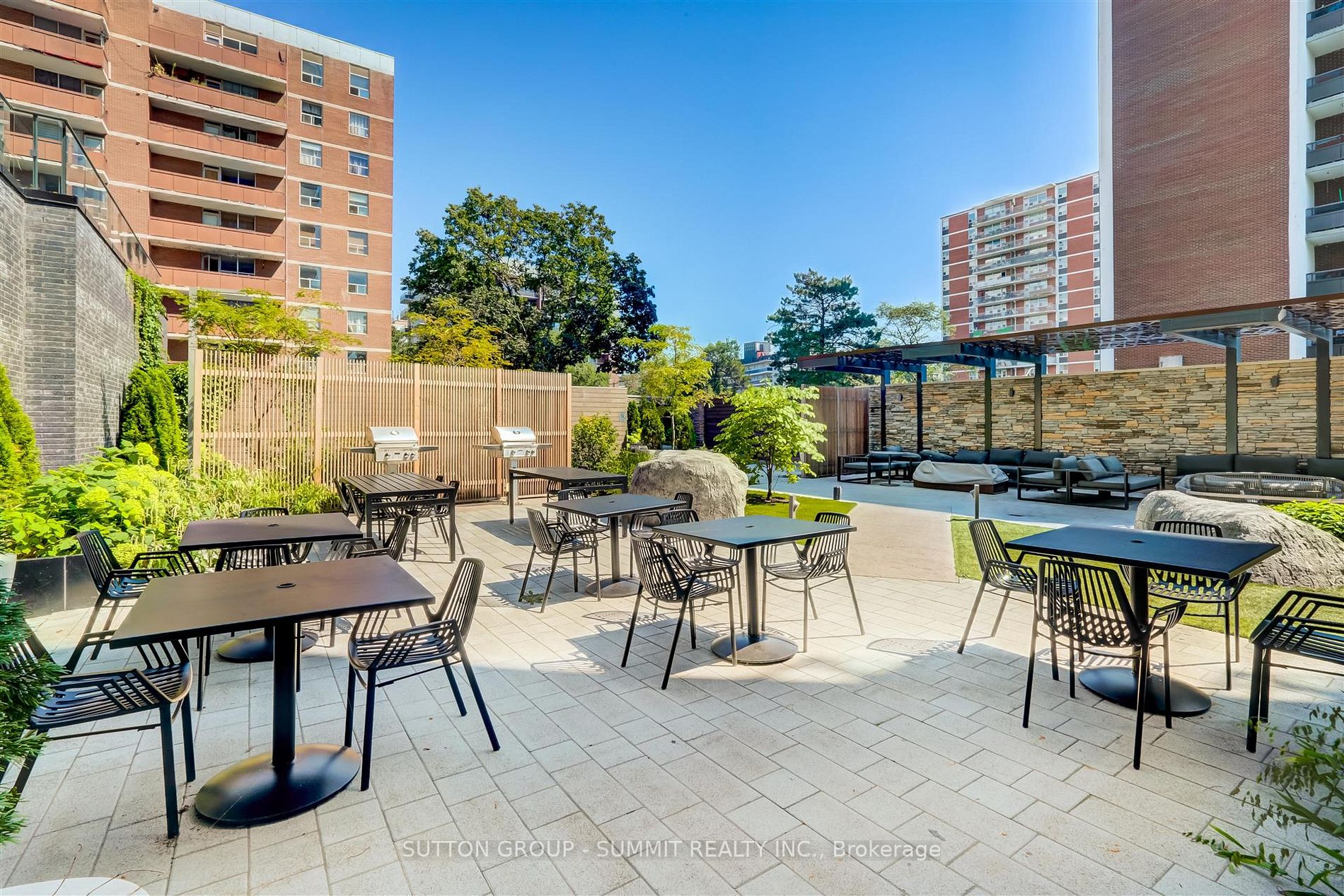 21 Park St E, #815