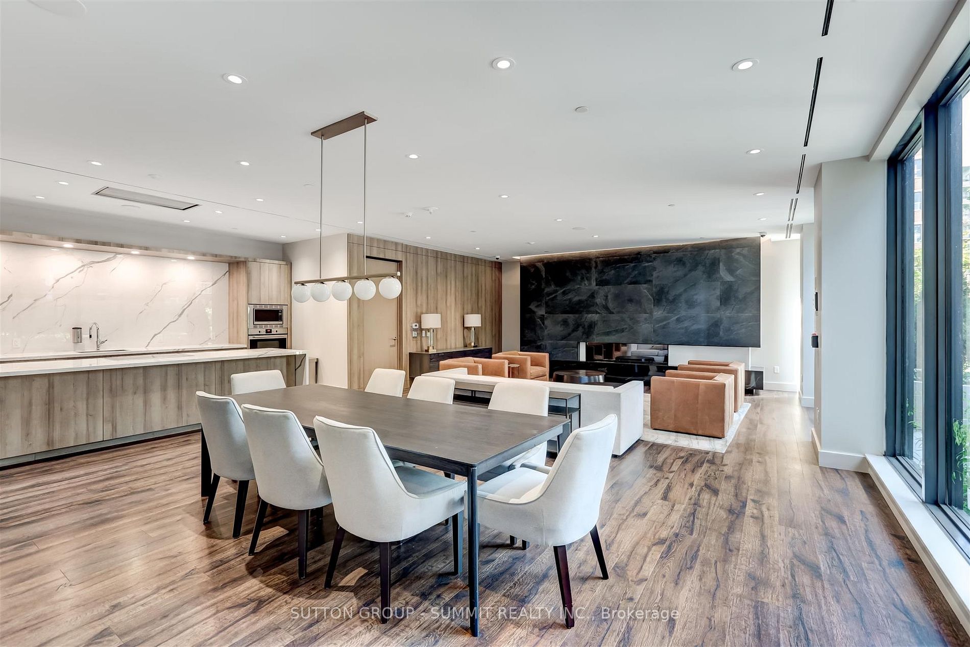 21 Park St E, #815