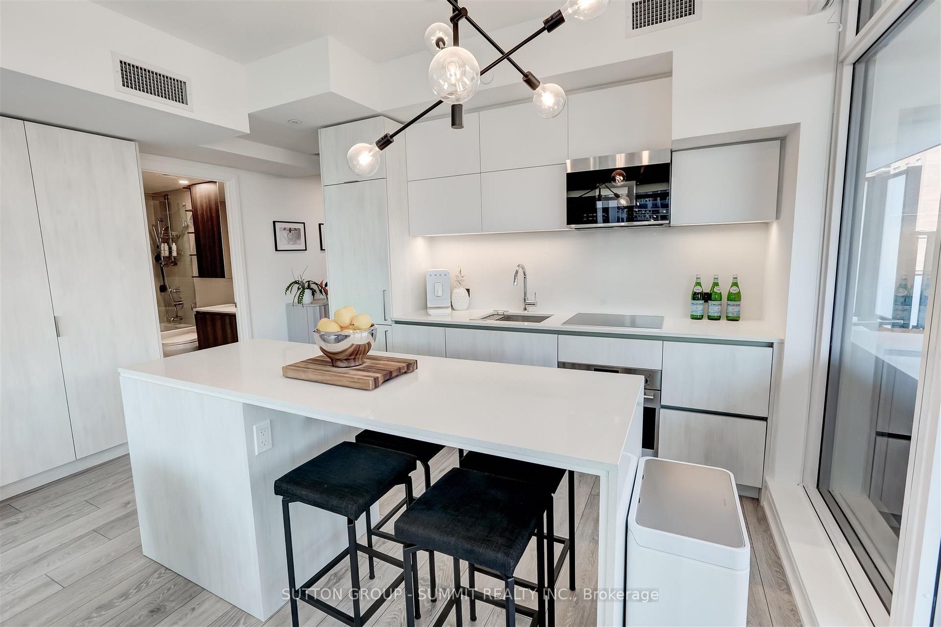 21 Park St E, #815