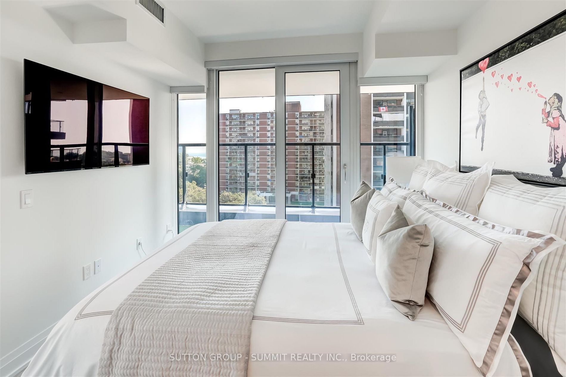21 Park St E, #815