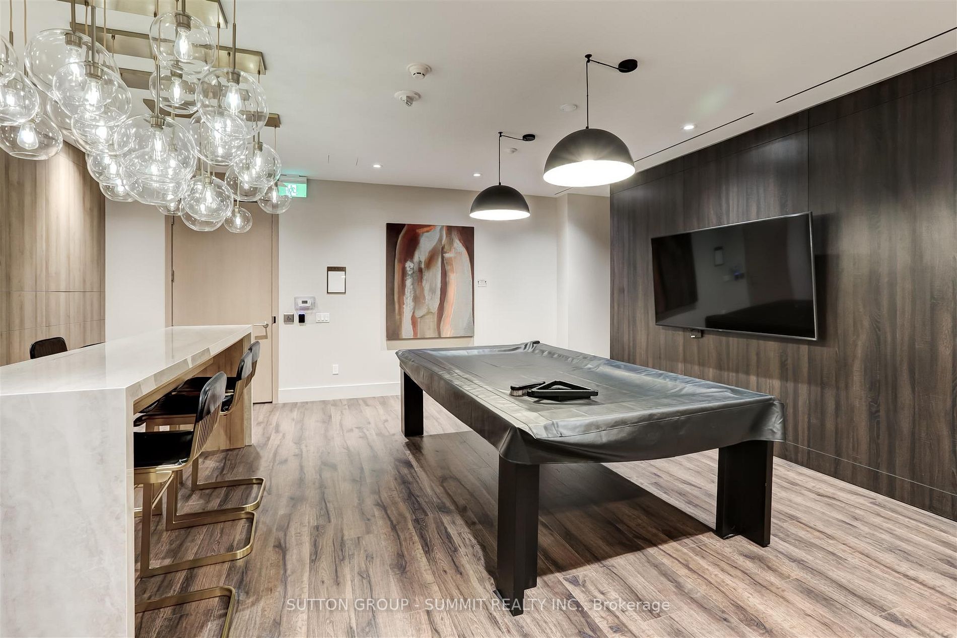 21 Park St E, #815