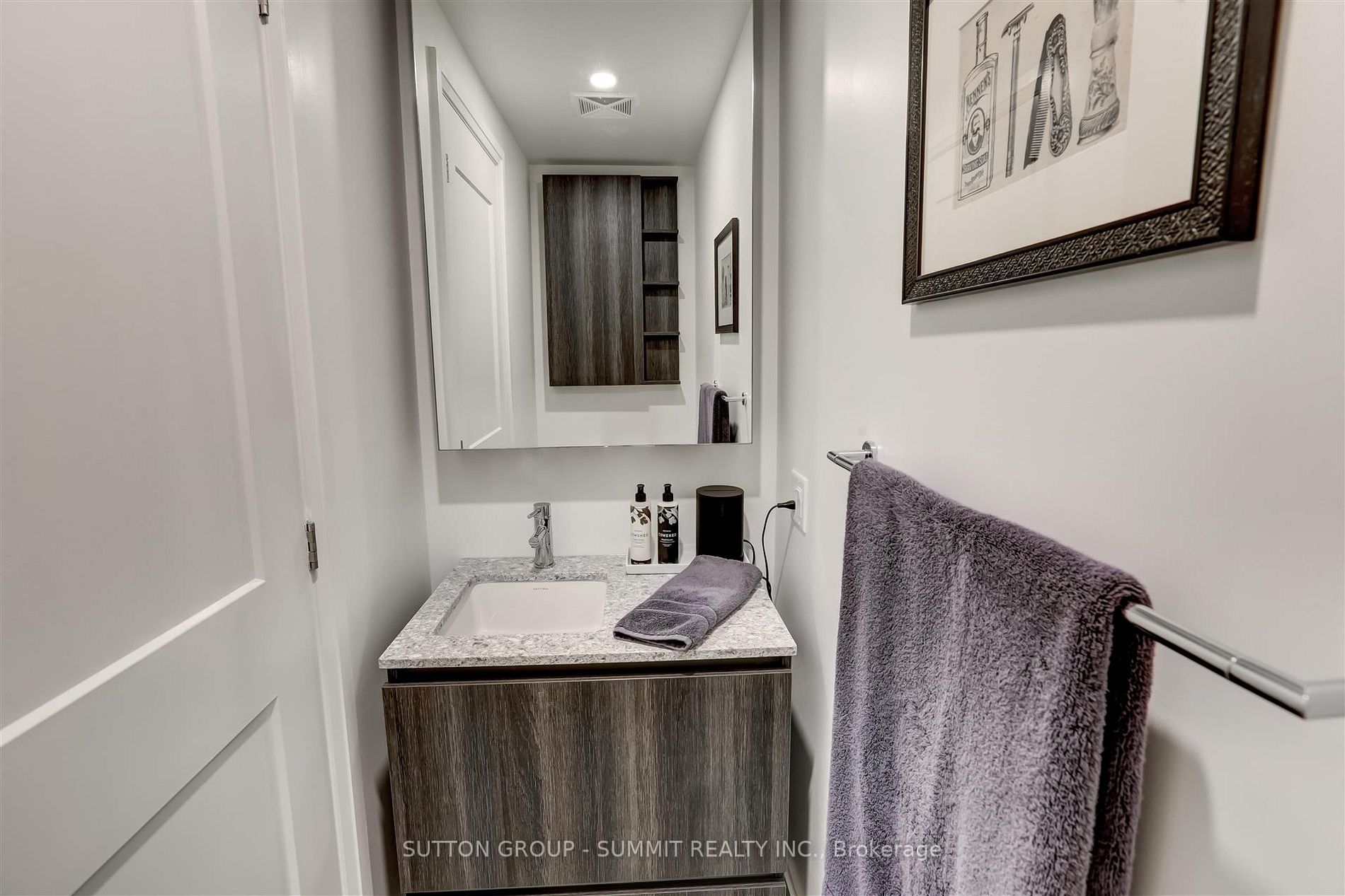 21 Park St E, #815