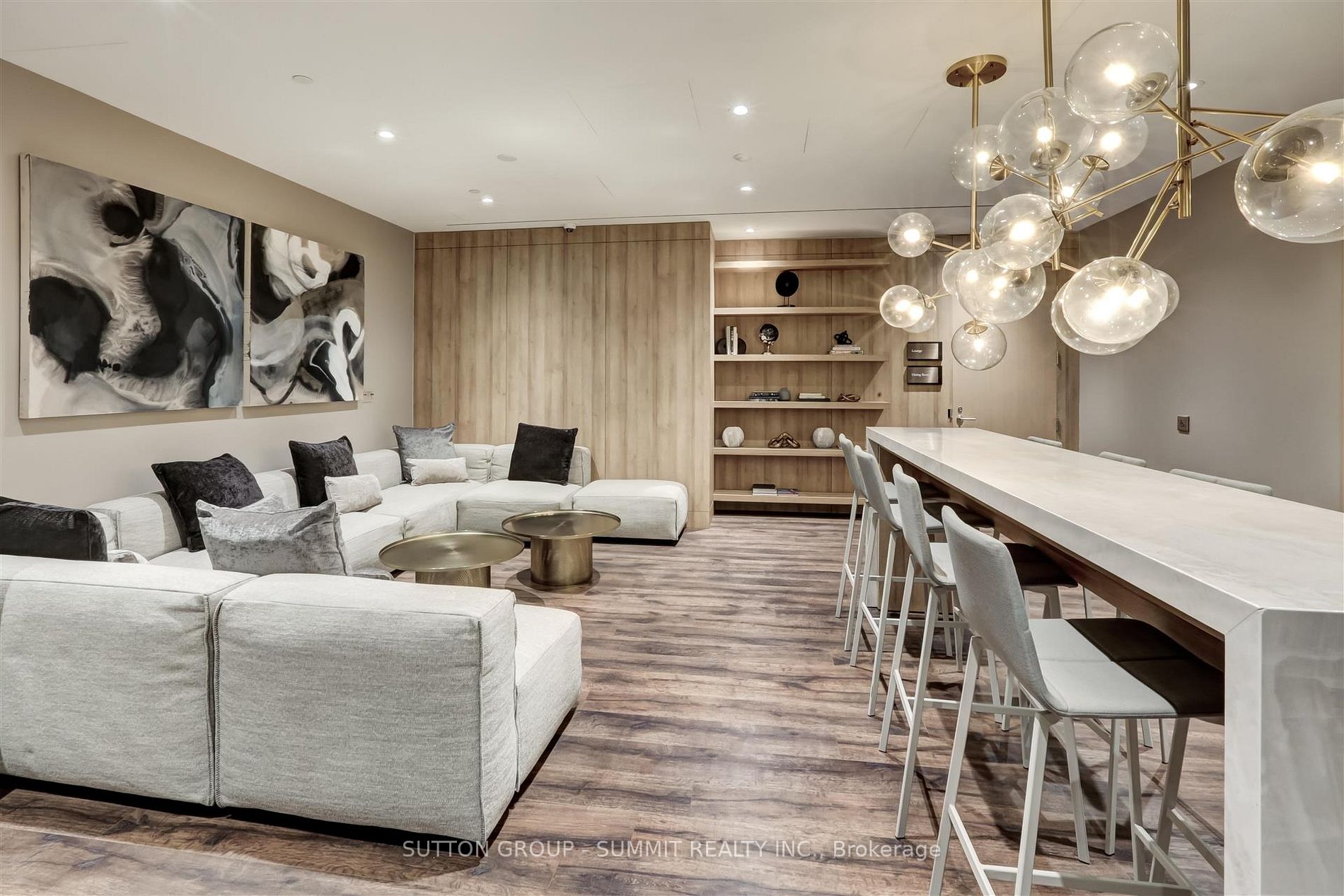 21 Park St E, #815