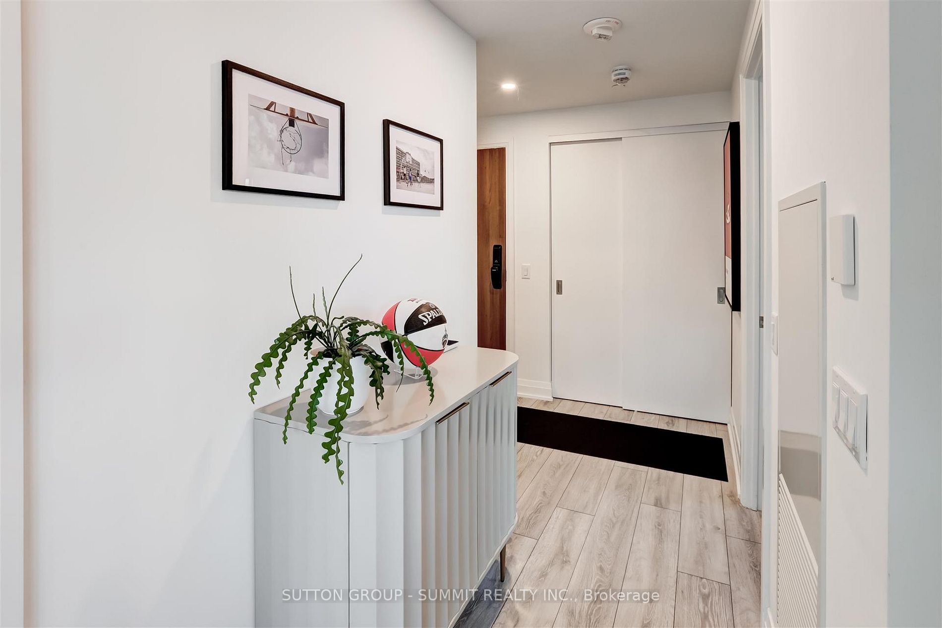 21 Park St E, #815