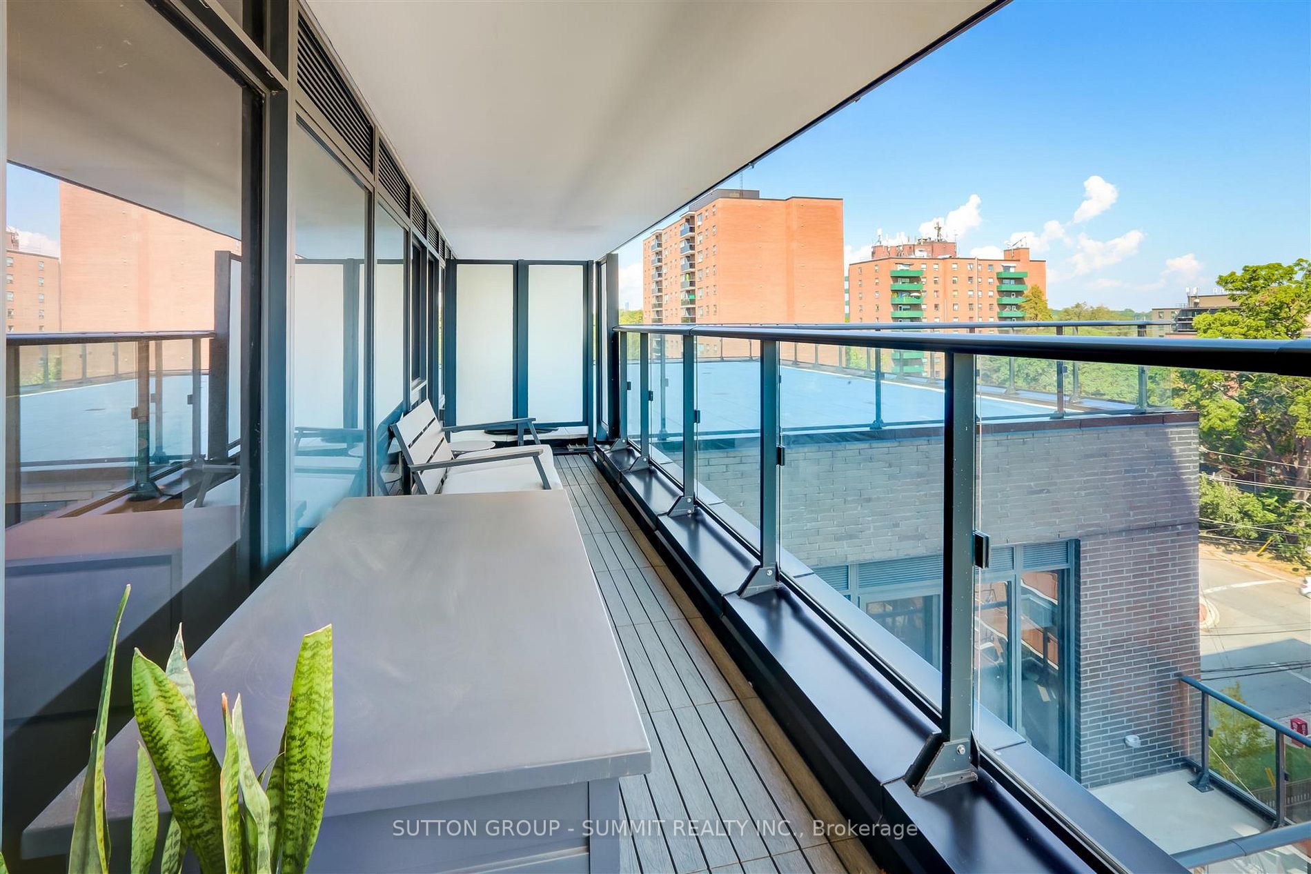 21 Park St E, #815