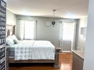 4 Cogswell Cres