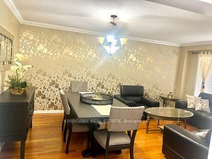4 Cogswell Cres