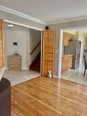 4 Cogswell Cres