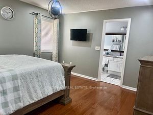 4 Cogswell Cres