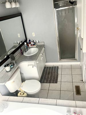 4 Cogswell Cres