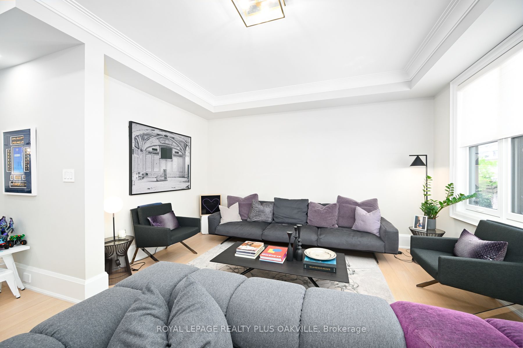 336 Robinson Street, #2