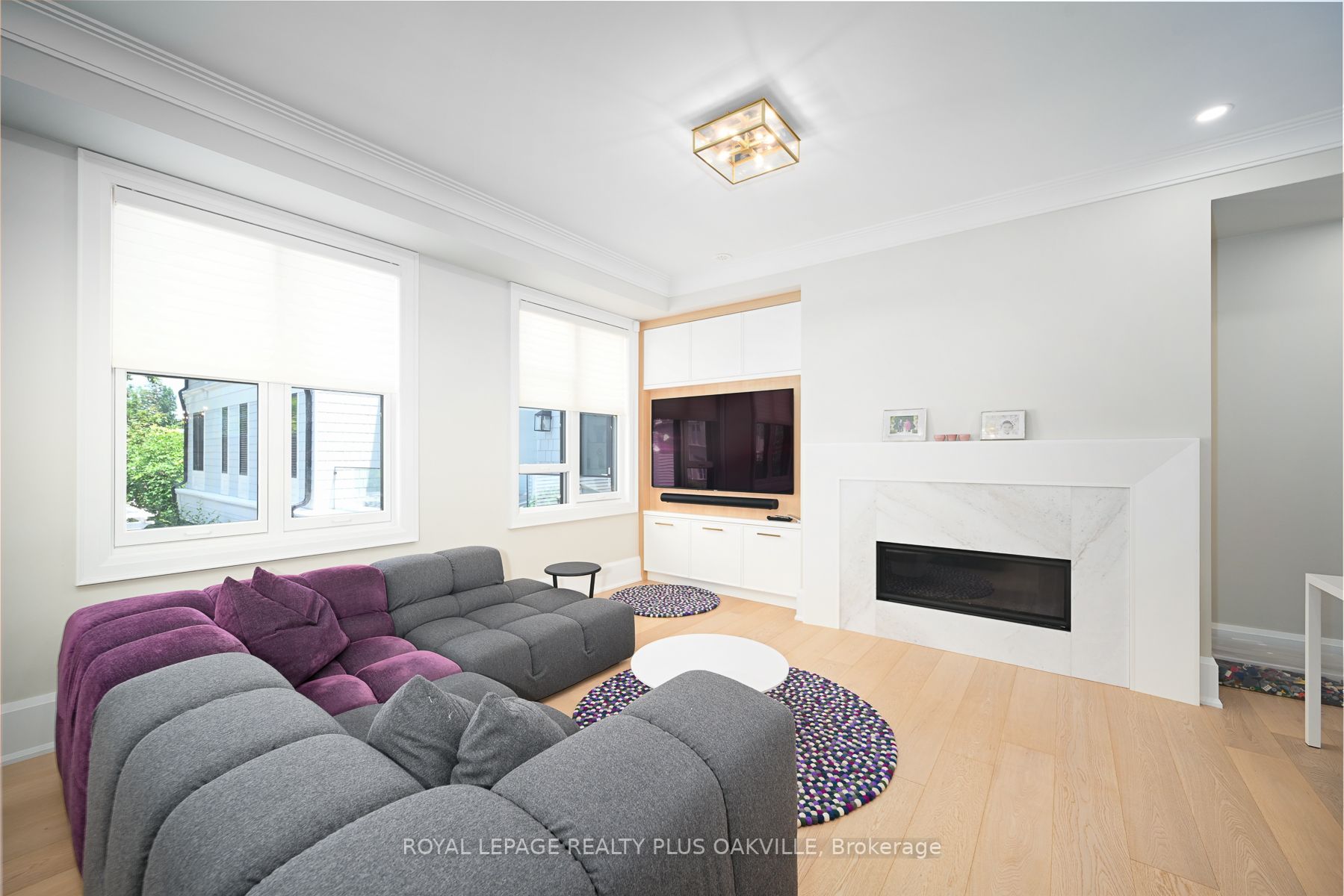 336 Robinson Street, #2