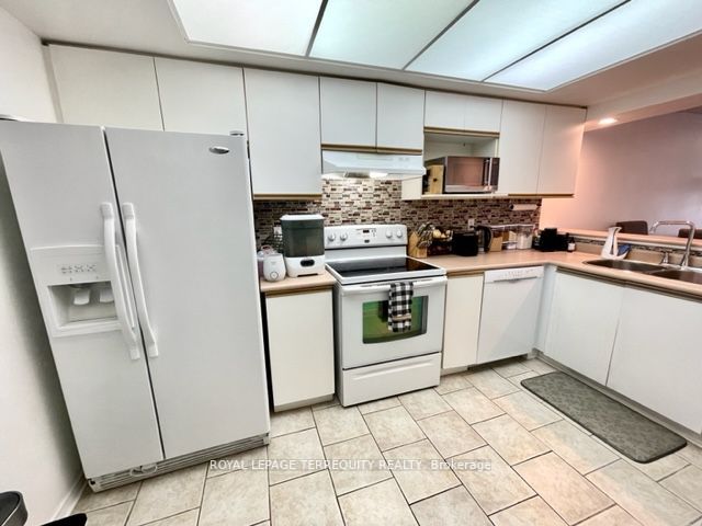 109 Bristol Rd E, #136