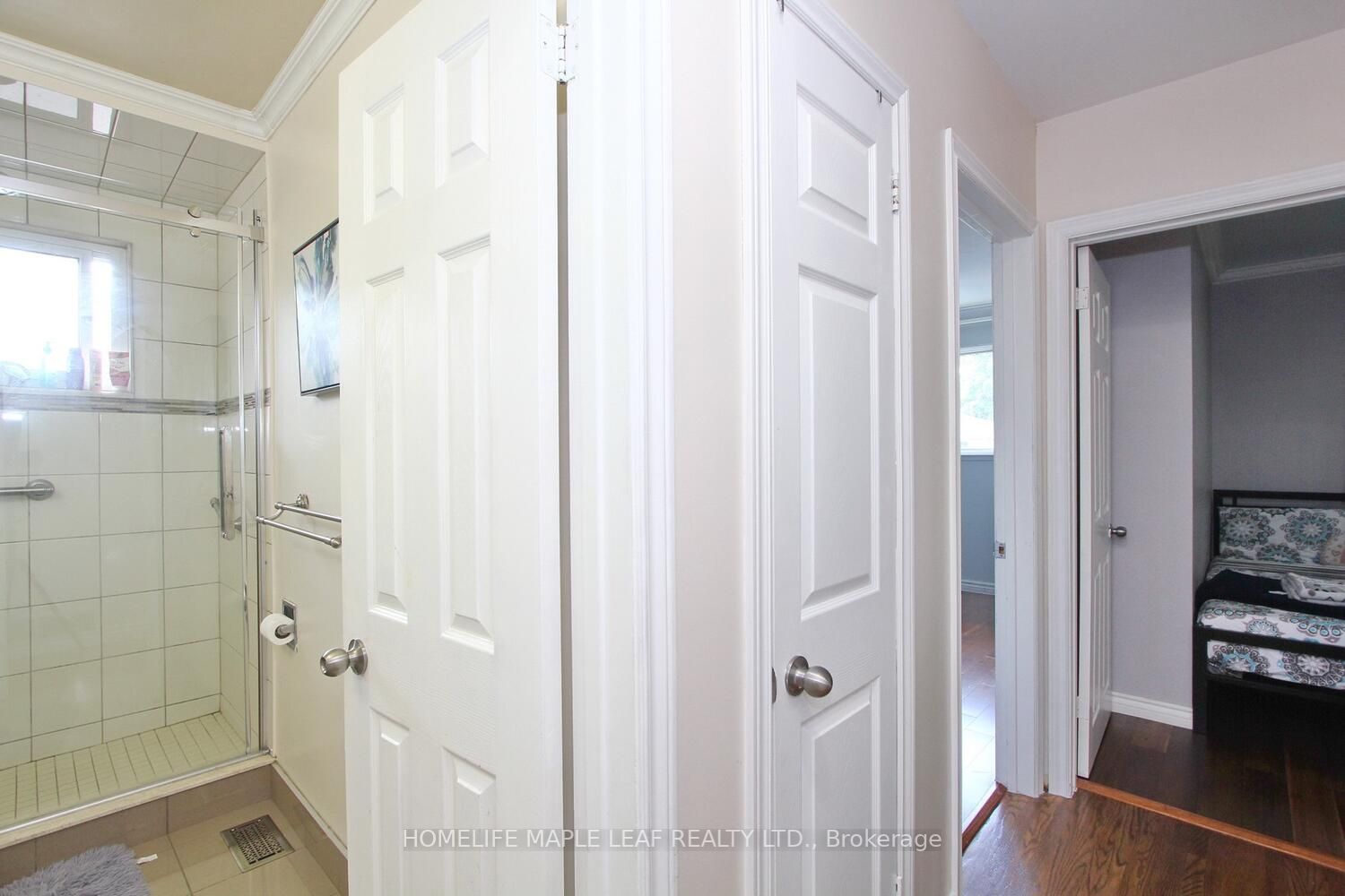 38 Inglewood Dr