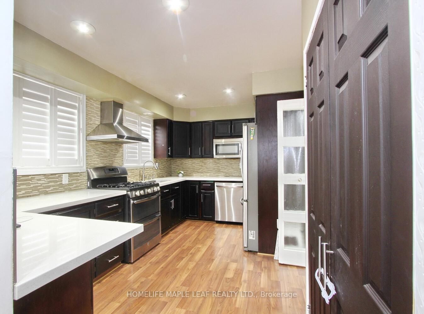 38 Inglewood Dr