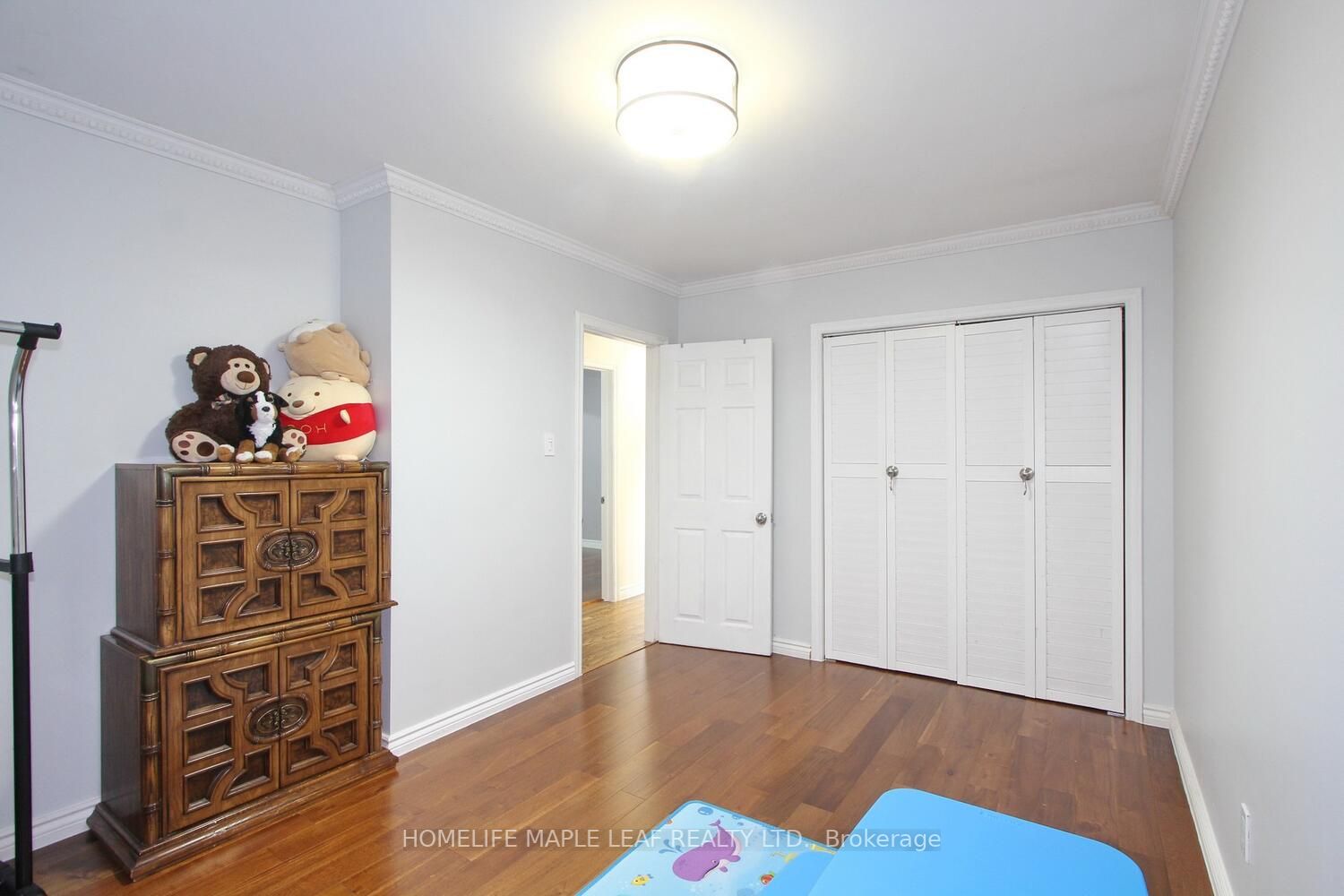 38 Inglewood Dr