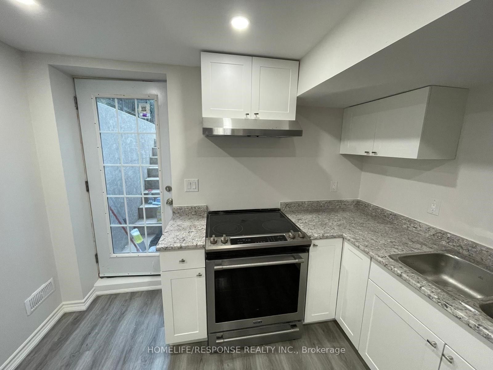 4 Laurier Ave, #Lower