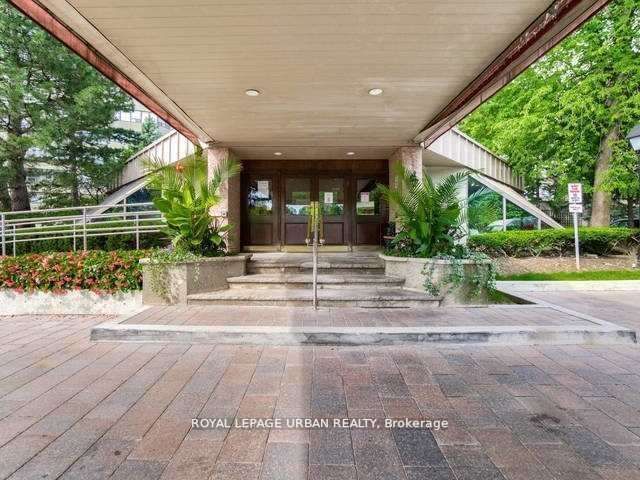 1300 Islington Ave, #304