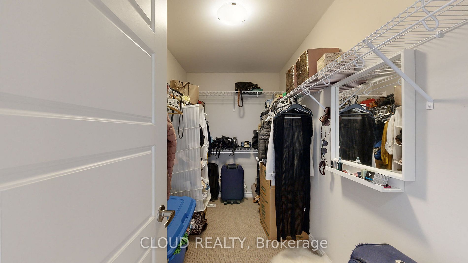 824 Sumac Cres