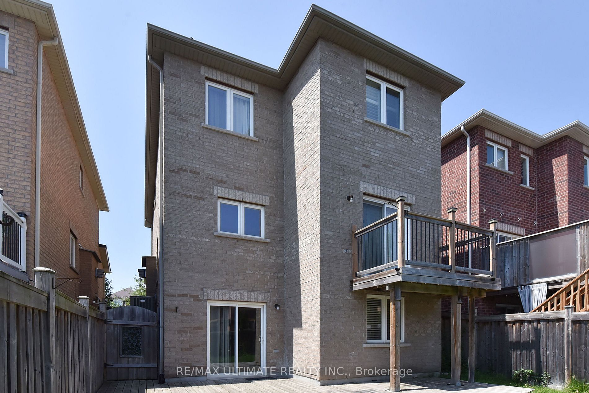 27 La Roche Avenue