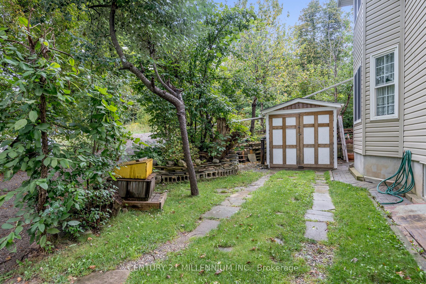 11 Old Pavillion Road