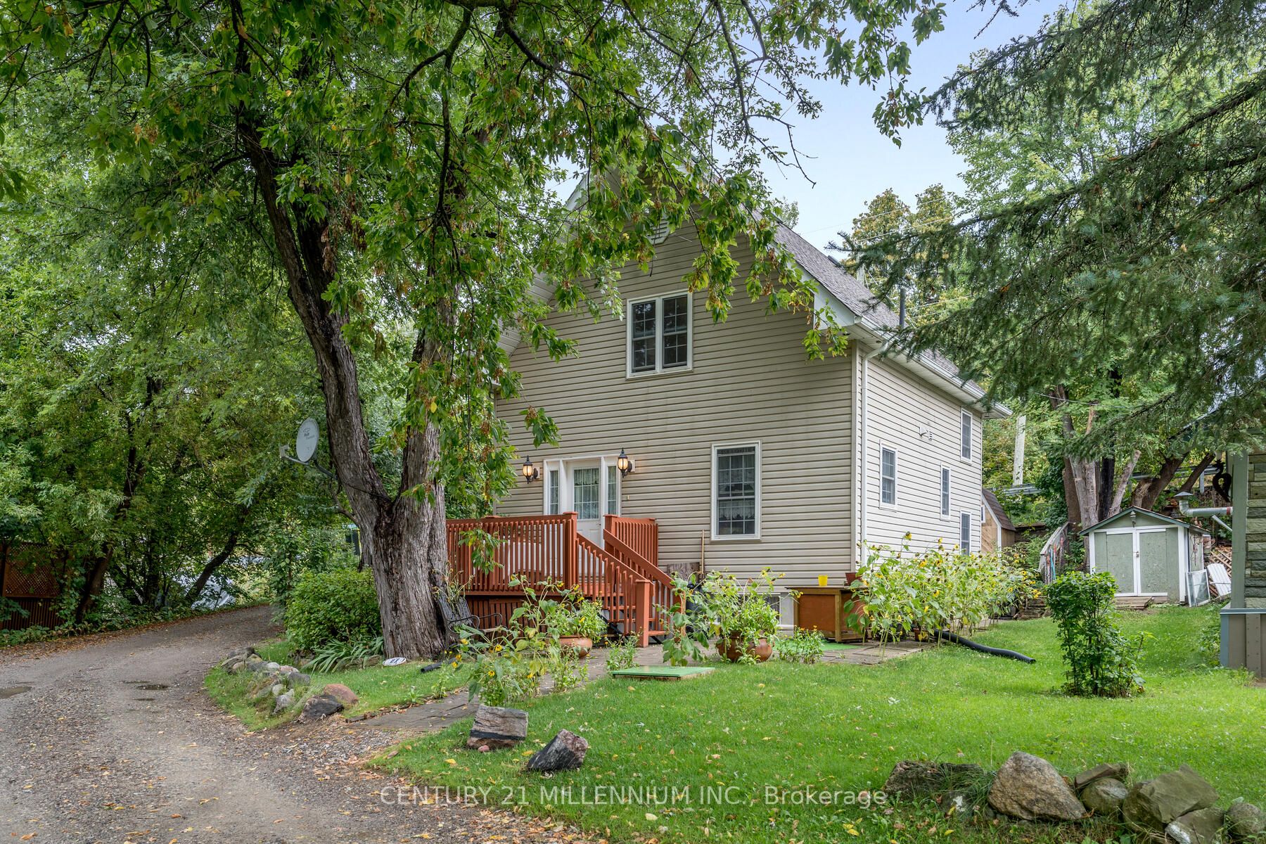 11 Old Pavillion Rd