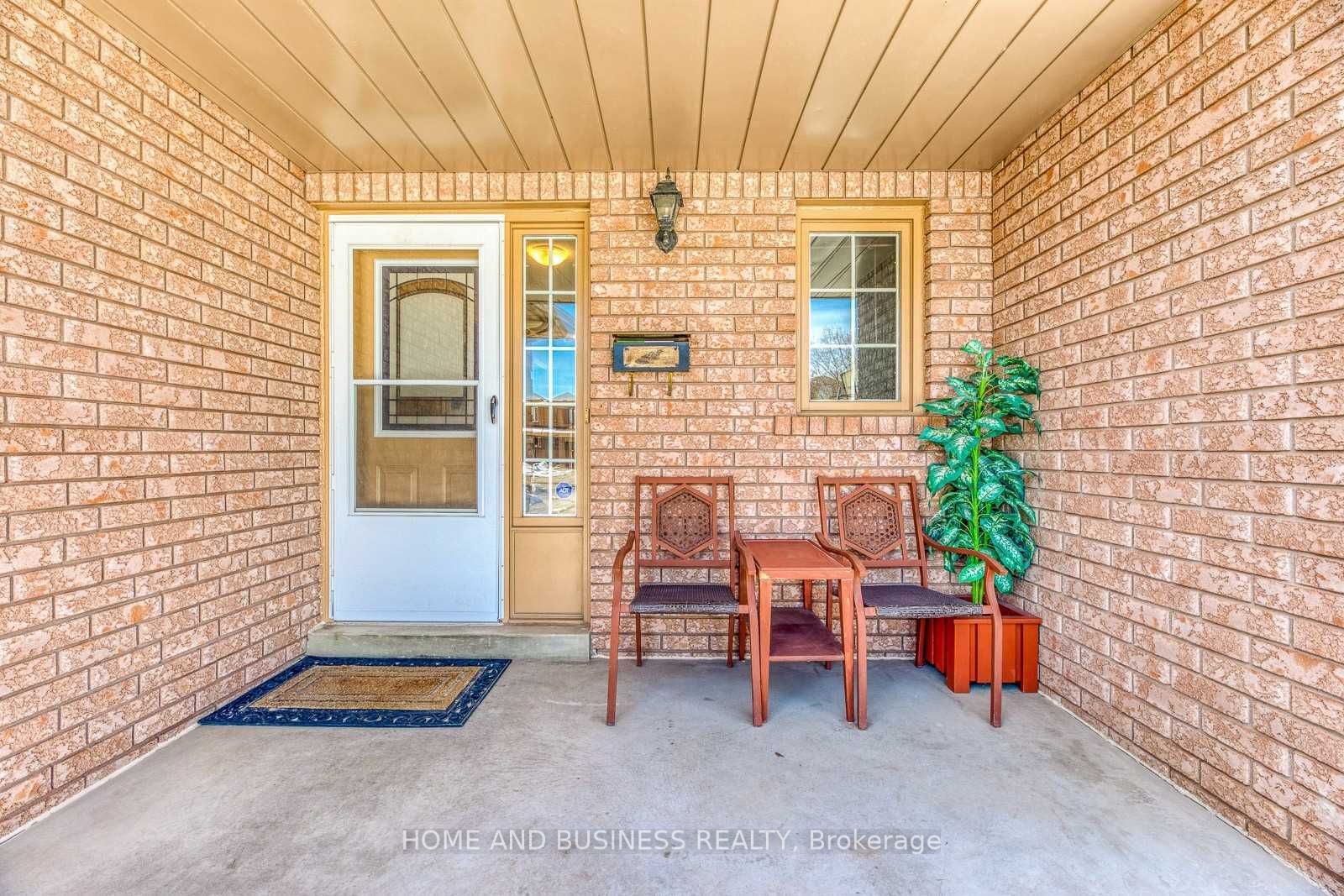 308 Hillside Dr