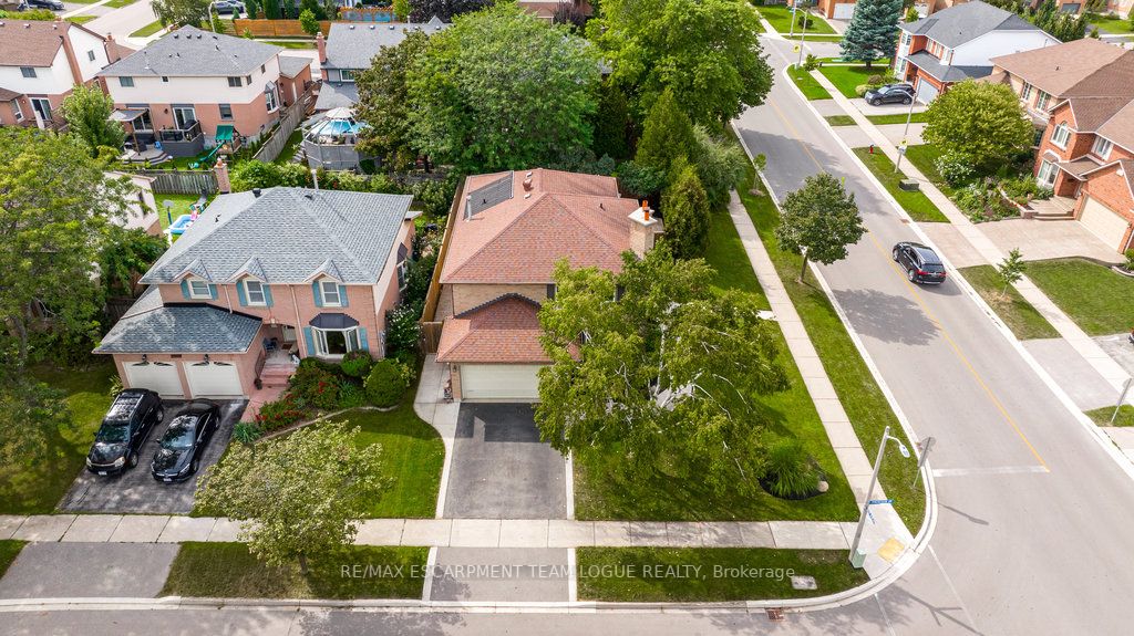 2120 Deer Run Ave