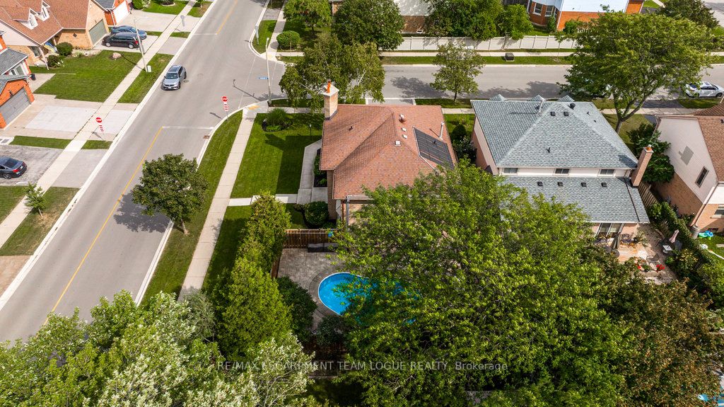 2120 Deer Run Ave