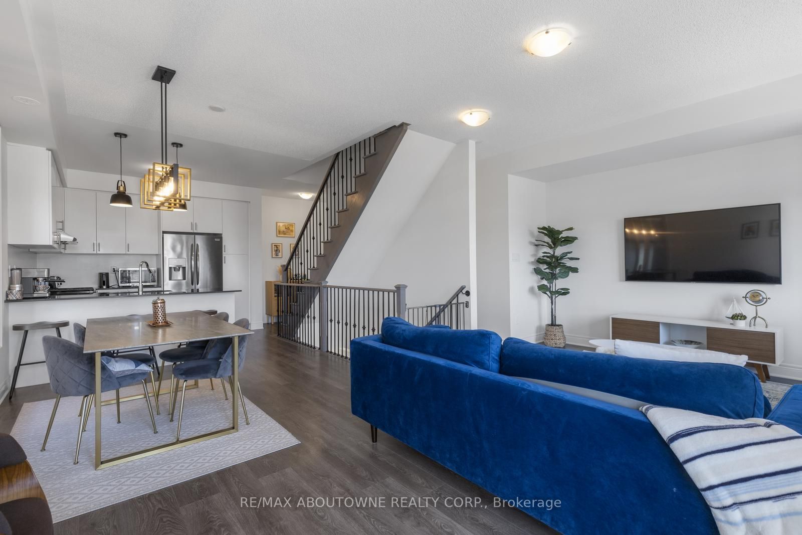1421 Clarriage Crt