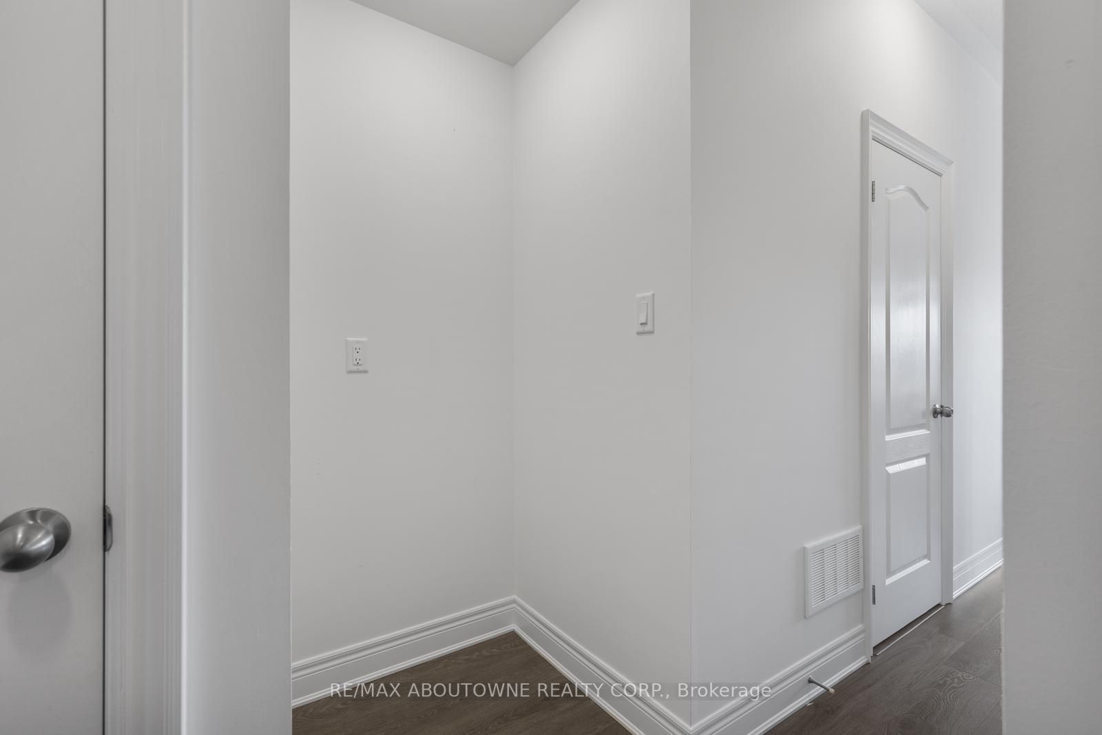 1421 Clarriage Crt