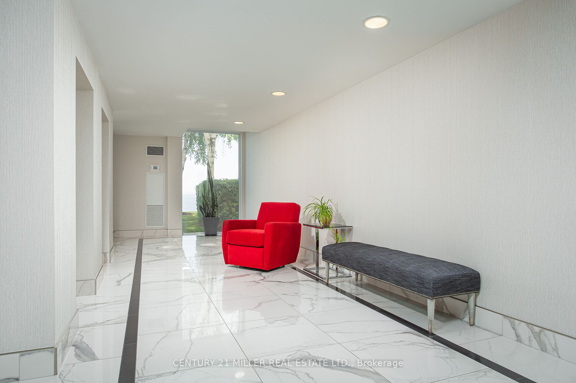 5280 Lakeshore Road, #608