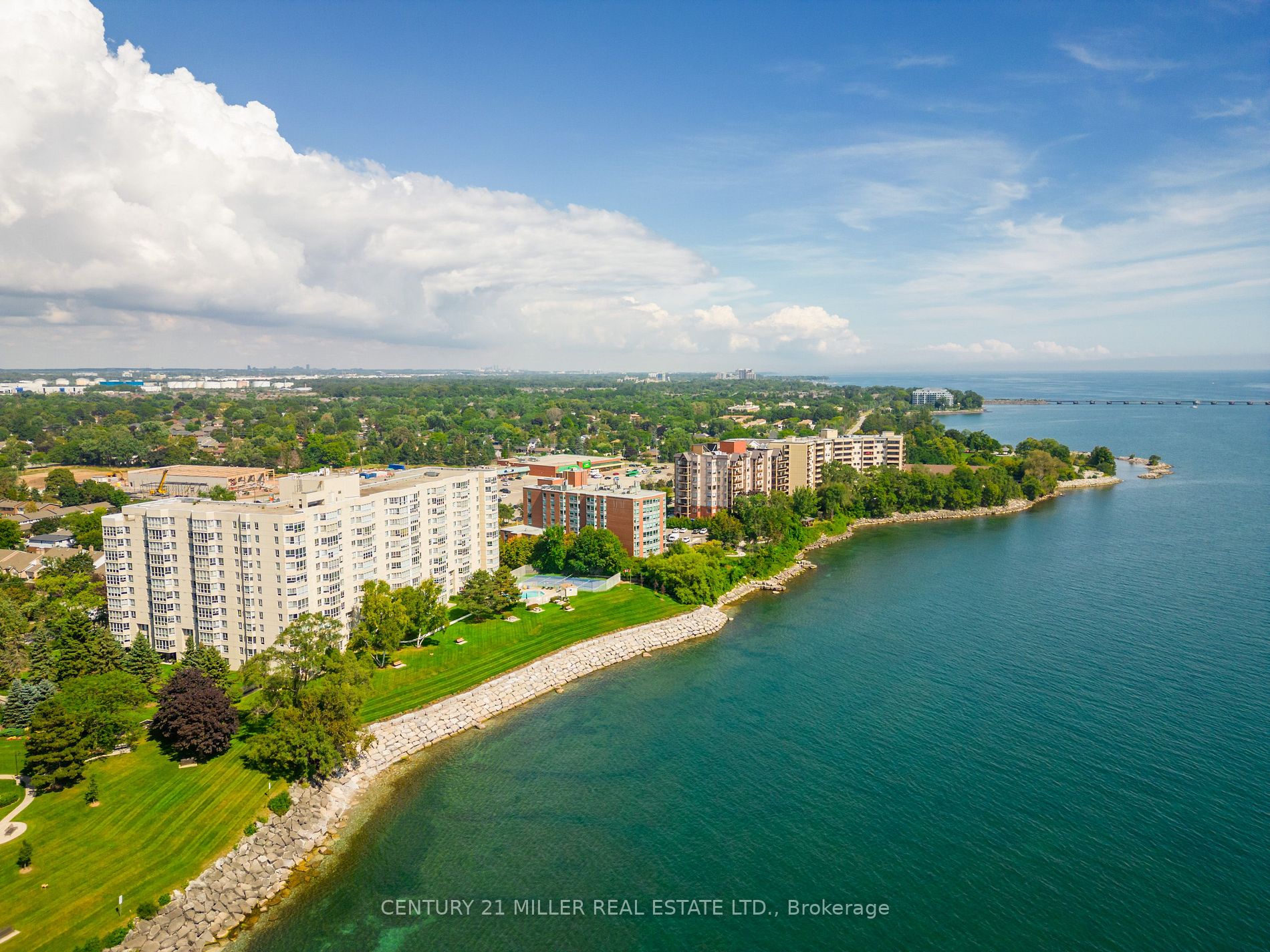 5280 Lakeshore Rd, #608