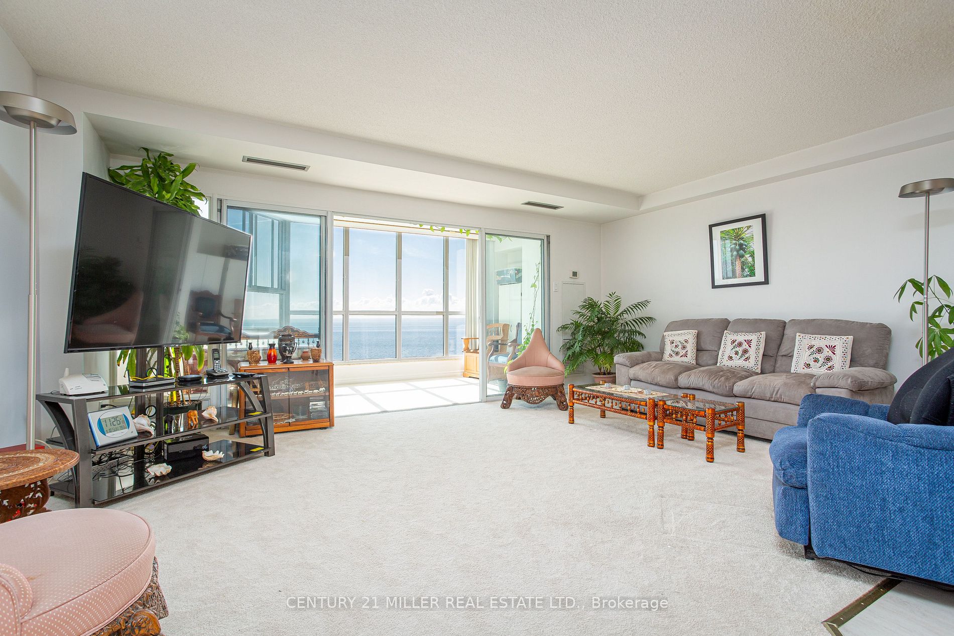 5280 Lakeshore Road, #608